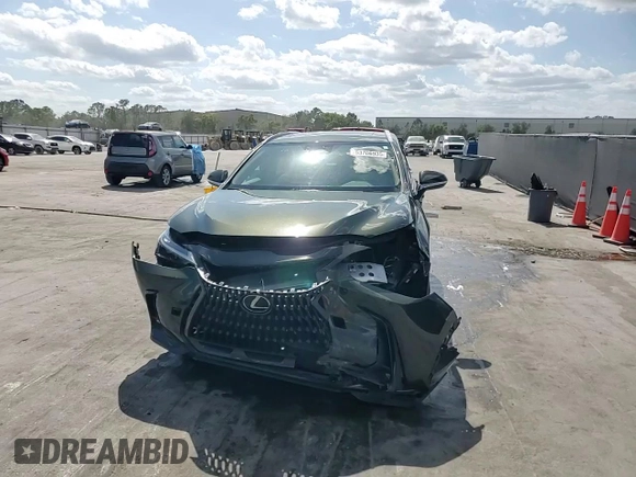 2023 Lexus NX 350 Premium z VIN 2T2GGCEZ9PC021881, wystawiony jako Copart lot #53706935 z przebiegiem 31 832 mil mil oraz Nie do naprawy • Non repairable. Historia ofert i sprzedaży dostępna na DreamBid. Obrazek 14.