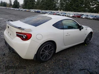 2019 Toyota 86 GT with VIN JF1ZNAE17K8703671, listed as a Copart auction lot 81186174 with 28,645 mi miles and Salvage Title. Bid and sale history available at carsss.com. Image 3.