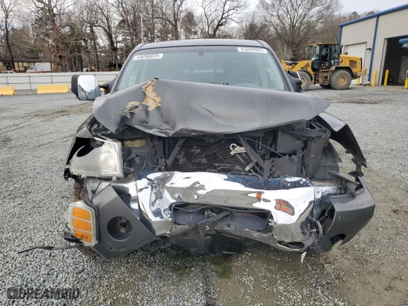 2004 Nissan Titan LE with VIN 1N6AA07B84N559200, listed as a Copart auction lot 45098925 with 121,287 mi miles and Salvage Title. Bid and sale history available at carsss.com. Image 5.