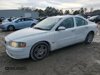 2005 Volvo S60 with VIN YV1RS592852443568, listed as a Copart auction lot 43700655 with 192,314 mi miles and Clean Title. Bid and sale history available at carsss.com. Image 1.