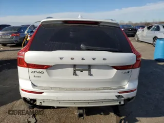 2019 Volvo XC60 R-Design z VIN LYVA22RM8KB230942, wystawiony jako Copart lot #81098054 z przebiegiem Nie podano mil oraz Szkoda całkowita • Salvage title. Historia ofert i sprzedaży dostępna na DreamBid. Obrazek 6.