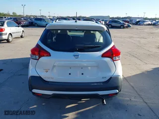 2019 Nissan Kicks S with VIN 3N1CP5CU4KL477933, listed as a IAAI auction lot 41665355 with 54,782 mi miles. Bid and sale history available at carsss.com. Image 17.