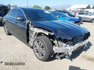 2021 Mercedes-Benz E 350 with VIN W1KZF8DB5MA912435, listed as a IAAI auction lot 42311200 with 32,631 mi miles and . Bid and sale history available at DreamBid. Image 1.