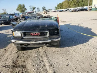 1995 GMC Jimmy SL with VIN 1GKDT13W4S2547931, listed as a Copart auction lot 74549694 with 99,373 mi miles and Salvage Title. Bid and sale history available at carsss.com. Image 5.