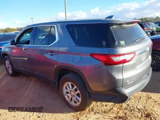2019 Chevrolet Traverse LS with VIN 1GNEVFKW2KJ163247, listed as a IAAI auction lot 41253155 with 1 mi miles. Bid and sale history available at carsss.com. Image 3.