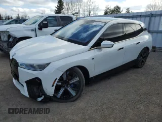 2022 BMW iX xDrive50 with VIN WB523CF06NCK53527, listed as a Copart auction lot 50313635 with 35,560 mi miles and Clean Title. Bid and sale history available at carsss.com. Image 1.