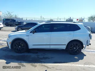 2020 Volkswagen Tiguan SE with VIN 3VV3B7AX8LM063202, listed as a IAAI auction lot 41731419 with 41,241 mi miles. Bid and sale history available at carsss.com. Image 15.