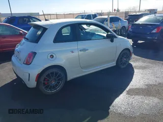 2017 FIAT 500 Abarth z VIN 3C3CFFFH4HT580285, wystawiony jako IAAI lot #41488596 z przebiegiem 9658 mil mil oraz . Historia ofert i sprzedaży dostępna na DreamBid. Obrazek 4.