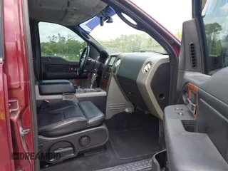 2004 Ford F-150 XLT z VIN 1FTPW12574KB73391, wystawiony jako IAAI lot #42437039 z przebiegiem 209 125 mil mil oraz . Historia ofert i sprzedaży dostępna na DreamBid. Obrazek 5.