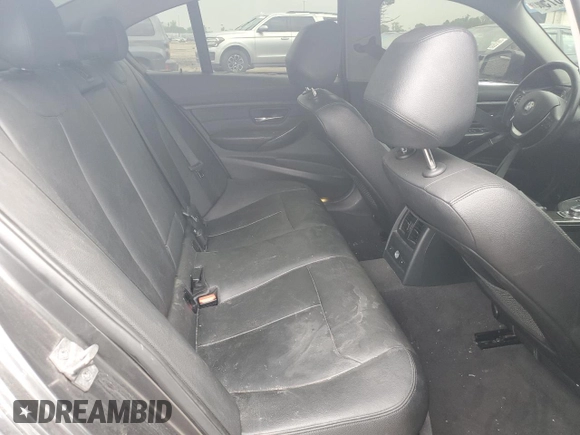 2013 BMW 3 Series 328i xDrive z VIN WBA3B3C54DF541309, wystawiony jako Copart lot #58798075 z przebiegiem 196 700 mil mil oraz Czysty tytuł • Clean title. Historia ofert i sprzedaży dostępna na DreamBid. Obrazek 10.