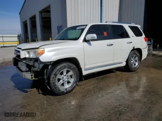 2011 Toyota 4Runner SR5 with VIN JTEZU5JR8B5019290, listed as a Copart auction lot 45624575 with 216,851 mi miles and Salvage Title. Bid and sale history available at carsss.com. Image 1.