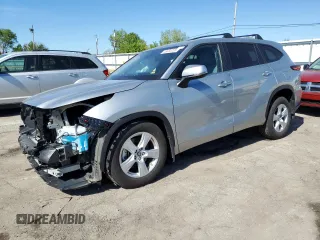 2023 Toyota Highlander L z VIN 5TDKDRAH5PS020564, wystawiony jako Copart lot #55833255 z przebiegiem 21 237 mil mil oraz Szkoda całkowita • Salvage title. Historia ofert i sprzedaży dostępna na DreamBid. Obrazek 1.