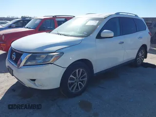 2015 Nissan Pathfinder SV with VIN 5N1AR2MN8FC668305, listed as a IAAI auction lot 41779780 with 216,818 mi miles. Bid and sale history available at carsss.com. Image 2.