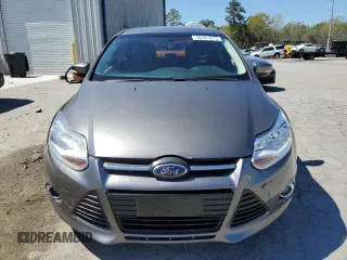 2012 Ford Focus SE with VIN 1FAHP3F29CL462087, listed as a Copart auction lot 50381875 with 95,306 mi miles and Salvage Title. Bid and sale history available at carsss.com. Image 5.
