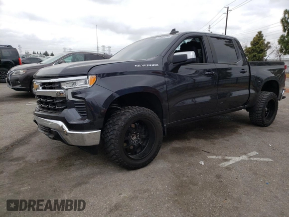 2022 Chevrolet Silverado 1500 LT with VIN 1GCPACEK8NZ618418, listed as a Copart auction lot 55685294 with 33,429 mi miles and Salvage Title. Bid and sale history available at carsss.com. Image 1.