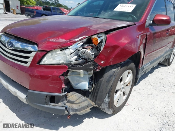 2012 Subaru Outback 3.6R Limited with VIN 4S4BRDKC3C2280725, listed as a IAAI auction lot 42023132 with 154,415 mi miles. Bid and sale history available at carsss.com. Image 6.