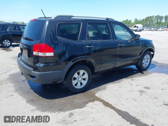 2009 Kia Borrego LX with VIN KNDJJ741295033045, listed as a IAAI auction lot 42111919 with 229,340 mi miles and . Bid and sale history available at DreamBid. Image 4.