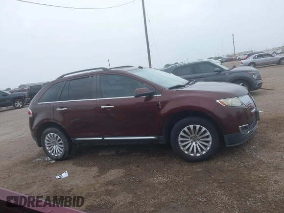 2012 Lincoln MKX z VIN 2LMDJ6JK8CBL08425, wystawiony jako IAAI lot #42312678 z przebiegiem 113 512 mil mil oraz . Historia ofert i sprzedaży dostępna na DreamBid. Obrazek 13.