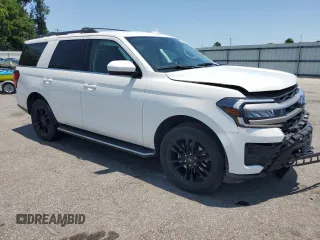 2022 Ford Expedition XLT with VIN 1FMJU1HT7NEA32284, listed as a Copart auction lot 61498915 with 23,510 mi miles and Salvage title. Bid and sale history available at DreamBid. Image 4.