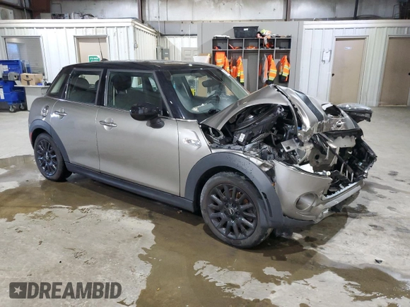 2020 MINI Hardtop 4 Door Cooper S with VIN WMWXU9C08L2L54275, listed as a Copart auction lot 88678085 with 51,351 mi miles and Salvage title. Bid and sale history available at DreamBid. Image 4.