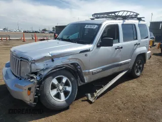 2008 Jeep Liberty Sport z VIN 1J8GN28KX8W255029, wystawiony jako Copart lot #58176315 z przebiegiem 148 573 mil mil oraz Szkoda całkowita • Salvage title. Historia ofert i sprzedaży dostępna na DreamBid. Obrazek 1.