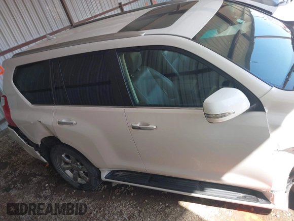 2010 Lexus GX 460 with VIN JTJBM7FX4A5005200, listed as a IAAI auction lot 42018314 with 271,553 mi miles and . Bid and sale history available at DreamBid. Image 14.