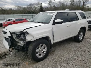 2018 Toyota 4Runner SR5 with VIN JTEZU5JR5J5172000, listed as a Copart auction lot 47231275 with 104,176 mi miles and Salvage Title. Bid and sale history available at carsss.com. Image 1.