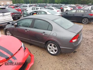 2011 Honda Civic LX-S z VIN 19XFA1F68BE015834, wystawiony jako IAAI lot #42215322 z przebiegiem 169 116 mil mil oraz . Historia ofert i sprzedaży dostępna na DreamBid. Obrazek 3.