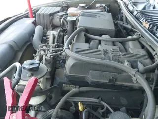 2002 Ford Explorer Eddie Bauer z VIN 1FMZU64E72UA87858, wystawiony jako IAAI lot #42793567 z przebiegiem 128 793 mil mil oraz . Historia ofert i sprzedaży dostępna na DreamBid. Obrazek 12.