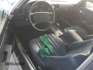 1989 Mercedes-Benz 560 SL with VIN WDBBA48DXKA096297, listed as a Copart auction lot 75597074 with 70,152 mi miles and Salvage Title. Bid and sale history available at DreamBid. Image 8.