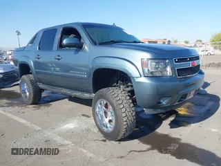 2008 Chevrolet Avalanche LS z VIN 3GNEC12J08G193046, wystawiony jako IAAI lot #42084024 z przebiegiem 138 581 mil mil oraz . Historia ofert i sprzedaży dostępna na DreamBid. Obrazek 1.