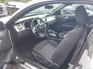 2008 Ford Mustang Deluxe with VIN 1ZVHT80N785160327, listed as a IAAI auction lot 42547909 with 113,654 mi miles and . Bid and sale history available at DreamBid. Image 5.