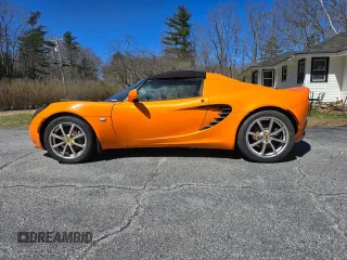 2007 Lotus Elise z VIN SCCPC11137HL30017, wystawiony jako Copart lot #52991635 z przebiegiem 3930 mil mil oraz Tytuł czysty. Historia ofert i sprzedaży dostępna na DreamBid. Obrazek 1.