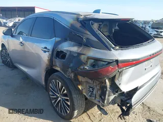 2023 Lexus RX 350 z VIN JTJCHMAA0P2005263, wystawiony jako IAAI lot #40102658 z przebiegiem Nie podano mil oraz . Historia ofert i sprzedaży dostępna na DreamBid. Obrazek 6.