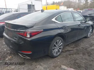 2020 Lexus ES with VIN 58ADZ1B16LU075774, listed as a IAAI auction lot 41659318 with 38,796 mi miles. Bid and sale history available at carsss.com. Image 4.