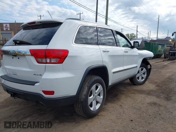 2013 Jeep Grand Cherokee Laredo с VIN 1C4RJFAG1DC549004, выставлен на аукционе IAAI как лот 42193799 с пробегом Не указан миль и . История ставок и продаж доступна на DreamBid. Изображение 4.