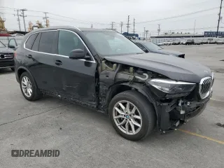 2020 BMW X5 xDrive40i z VIN 5UXCR6C02L9C49466, wystawiony jako Copart lot #56988425 z przebiegiem 60 558 mil mil oraz Szkoda całkowita • Salvage title. Historia ofert i sprzedaży dostępna na DreamBid. Obrazek 4.