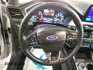 2020 Ford Escape SE z VIN 1FMCU9G66LUB14805, wystawiony jako IAAI lot #42388285 z przebiegiem 50 819 mil mil oraz . Historia ofert i sprzedaży dostępna na DreamBid. Obrazek 43.