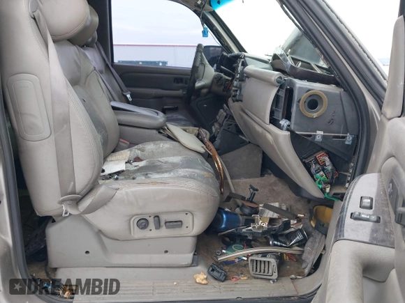 2001 GMC Yukon Denali z VIN 1GKEK63U21J222783, wystawiony jako IAAI lot #41443565 z przebiegiem Nie podano mil oraz . Historia ofert i sprzedaży dostępna na DreamBid. Obrazek 5.