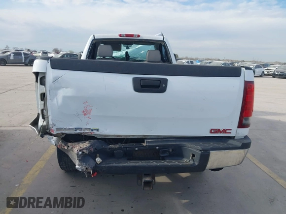 2009 GMC Sierra 2500HD z VIN 1GTHC44KX9E129618, wystawiony jako IAAI lot #41351695 z przebiegiem 133 304 mil mil oraz . Historia ofert i sprzedaży dostępna na DreamBid. Obrazek 16.