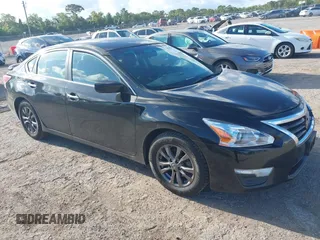 2015 Nissan Altima 2.5 z VIN 1N4AL3AP9FC473269, wystawiony jako IAAI lot #42265479 z przebiegiem 141 368 mil mil oraz . Historia ofert i sprzedaży dostępna na DreamBid. Obrazek 1.