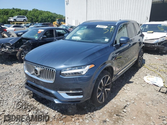 2021 Volvo XC90 Inscription Expression with VIN YV4BR00K2M1683963, listed as a Copart auction lot 62900024 with 58,821 mi miles and Salvage Title. Bid and sale history available at carsss.com. Image 1.