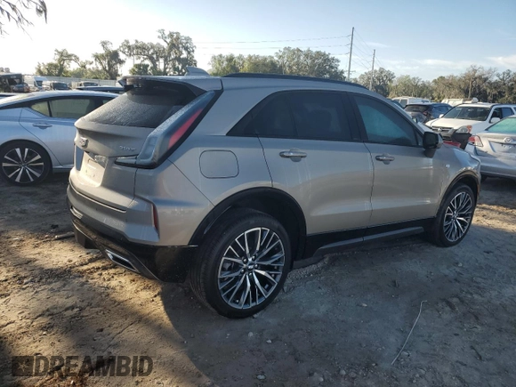 2024 Cadillac XT4 FWD Sport with VIN 1GYFZER49RF240140, listed as a Copart auction lot 78022704 with 401 mi miles and Salvage title. Bid and sale history available at DreamBid. Image 3.