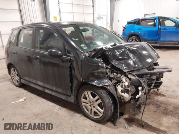 2007 Honda Fit Sport with VIN JHMGD38607S054277, listed as a IAAI auction lot 41602296 with 272,787 mi miles. Bid and sale history available at carsss.com. Image 1.