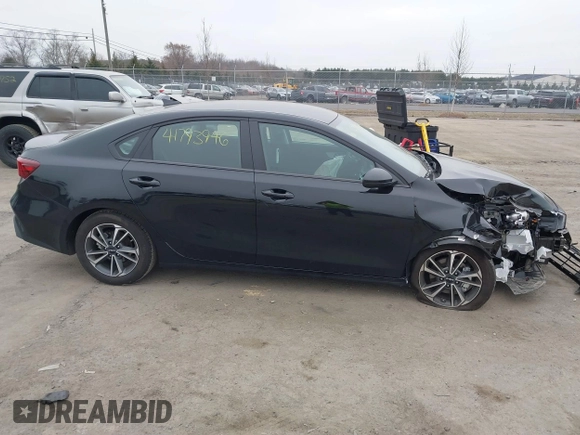 2024 Kia Forte LXS z VIN 3KPF24ADXRE744271, wystawiony jako IAAI lot #41793946 z przebiegiem 11 923 mil mil oraz . Historia ofert i sprzedaży dostępna na DreamBid. Obrazek 14.