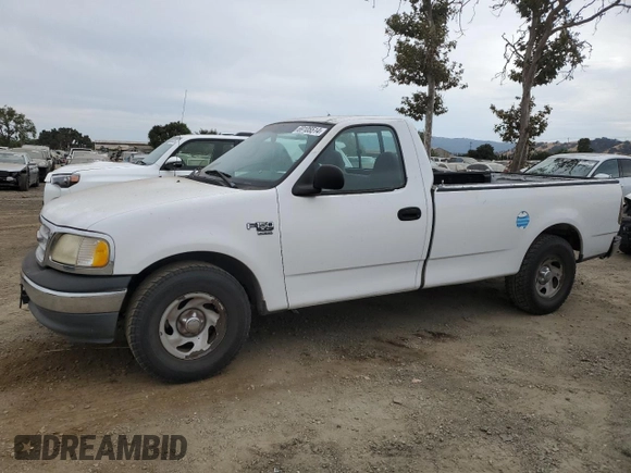1999 Ford F-150 XL z VIN 1FTRF17L3XKA66147, wystawiony jako Copart lot #69105514 z przebiegiem 179 426 mil mil oraz Czysty tytuł • Clean title. Historia ofert i sprzedaży dostępna na DreamBid. Obrazek 1.