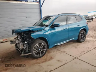 2024 BMW X1 xDrive28i with VIN WBX73EF07R5Z47081, listed as a Copart auction lot 49113025 with 7,004 mi miles and Salvage Title. Bid and sale history available at carsss.com. Image 1.