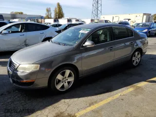 2008 Volkswagen Passat Sedan Komfort with VIN WVWAK73C38P073704, listed as a Copart auction lot 78720653 with 202,500 mi miles and Clean Title. Bid and sale history available at carsss.com. Image 1.