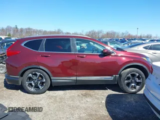 2018 Honda CR-V Touring with VIN 7FARW2H92JE097407, listed as a IAAI auction lot 41850708 with 117,201 mi miles. Bid and sale history available at carsss.com. Image 13.