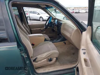 2000 Ford Explorer with VIN 1FMZU63X0YZC06347, listed as a IAAI auction lot 41795693 with 143,021 mi miles and . Bid and sale history available at DreamBid. Image 5.